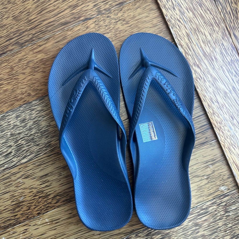 Archies Navy Blue Flip Flop Sandals